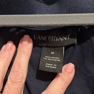 Womens capri pants, navy blue.